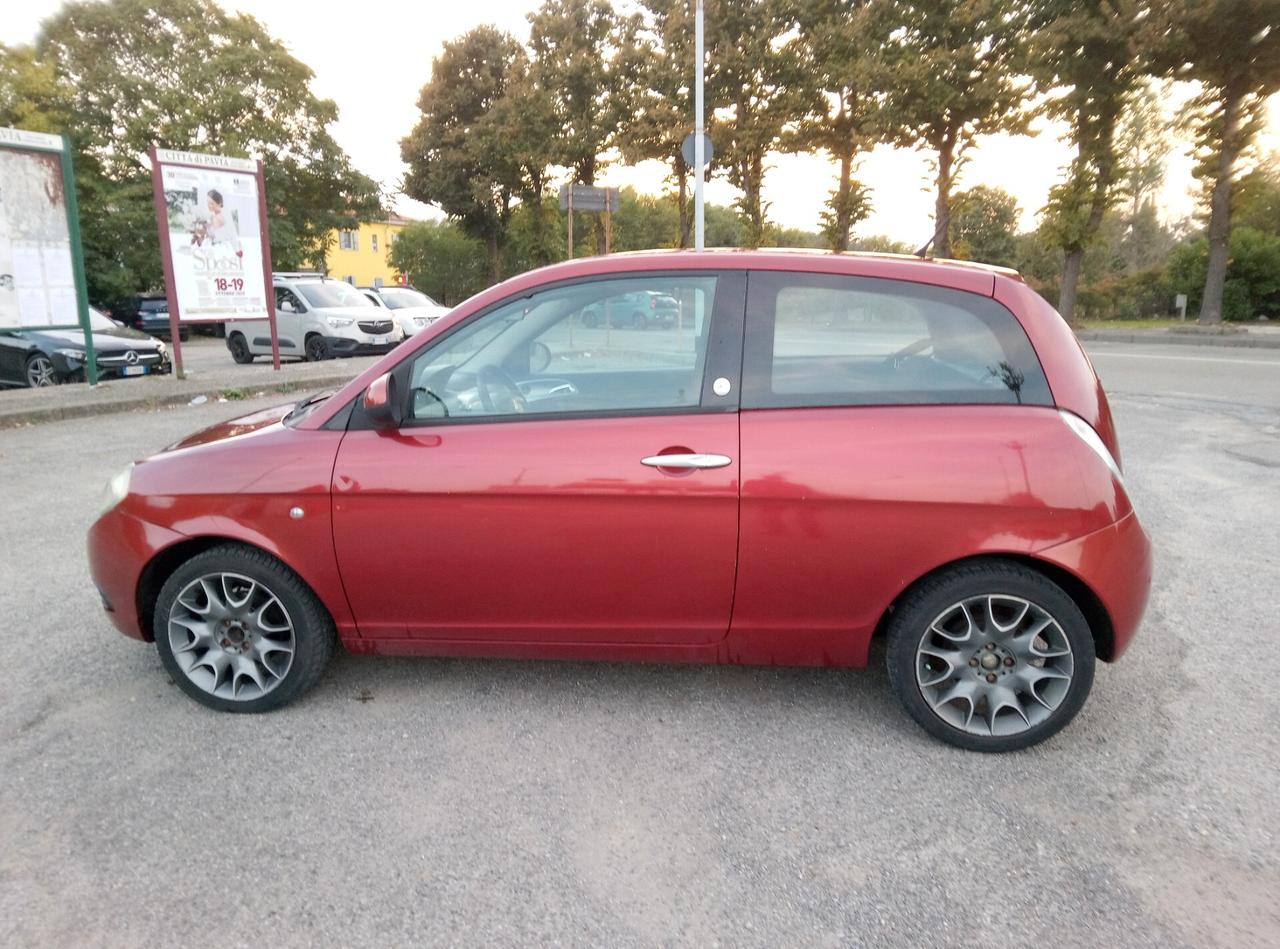 Lancia Ypsilon 1.4 Platino Ecochic GPL