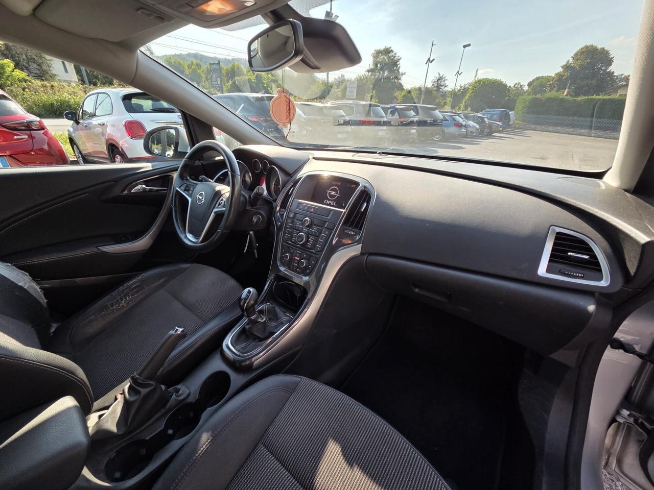 Opel Astra 1.4 Turbo 120CV 5 porte Cosmo *neopatentati* unipro* tagliandi certificati*