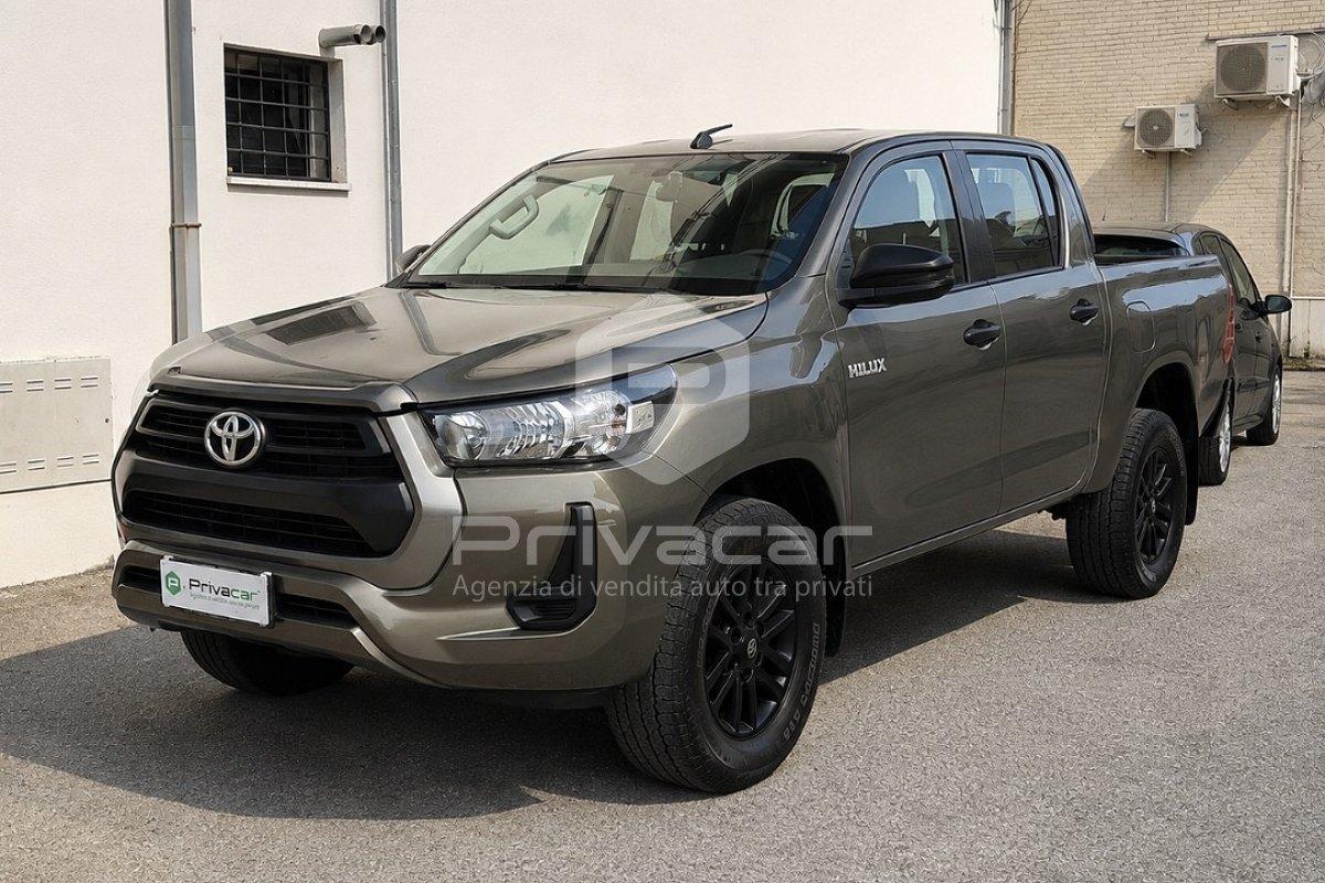 TOYOTA Hilux 2.4 D-4D 4WD 4 porte Double Cab Lounge