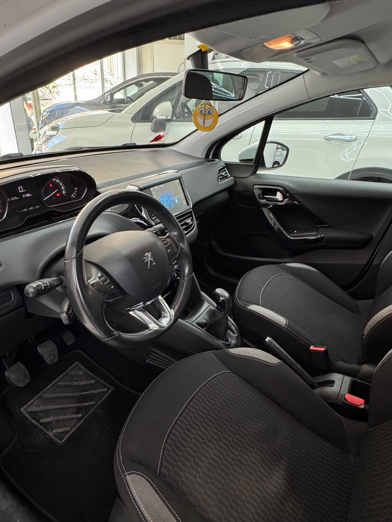 Peugeot 208 PureTech 82 5 porte Allure