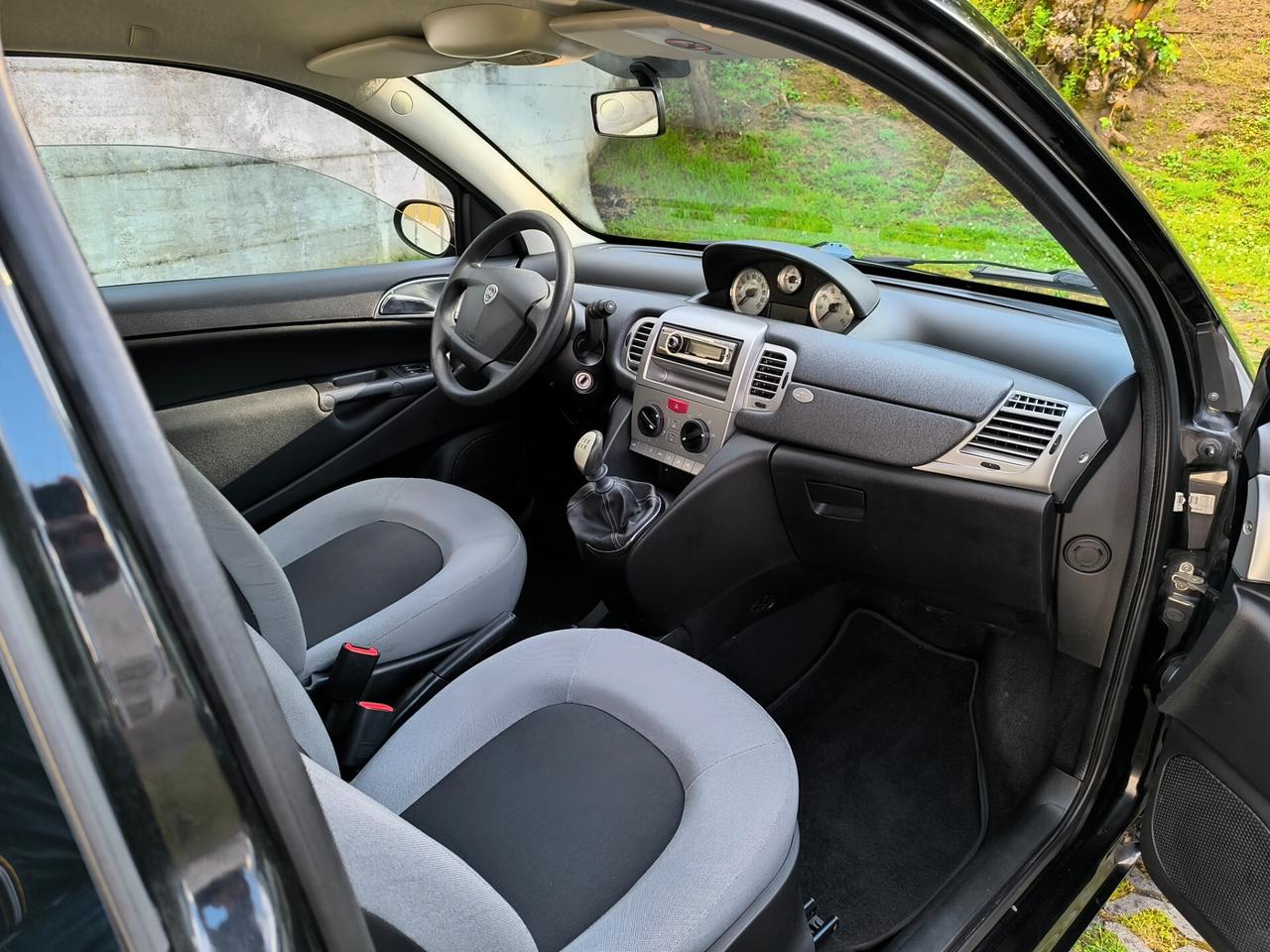 Lancia Ypsilon 1.2 Oro