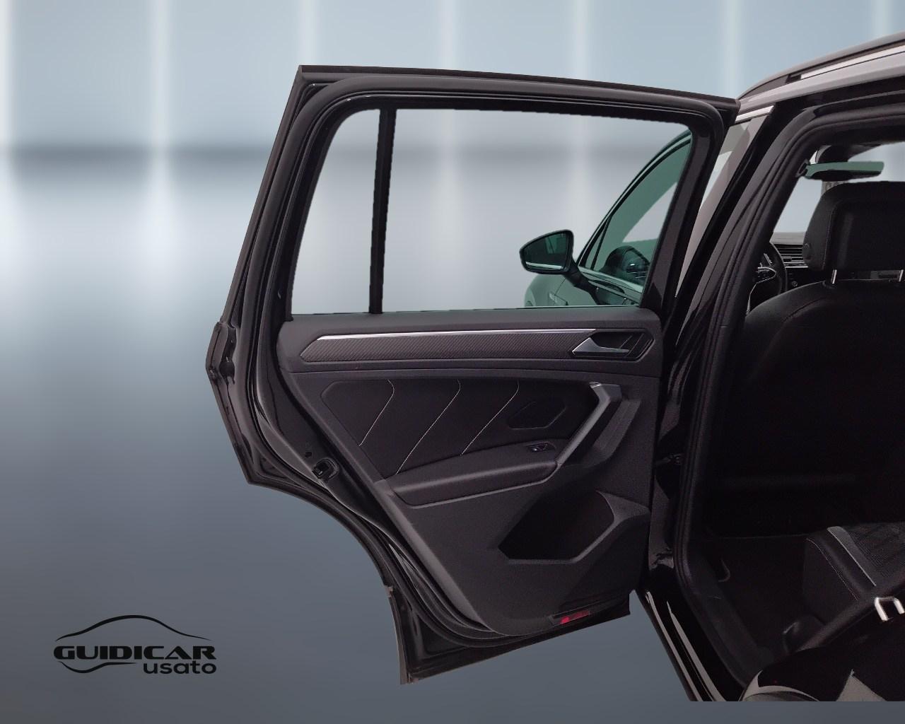 VOLKSWAGEN Tiguan II 2021 - Tiguan 2.0 tdi R-Line 150cv dsg