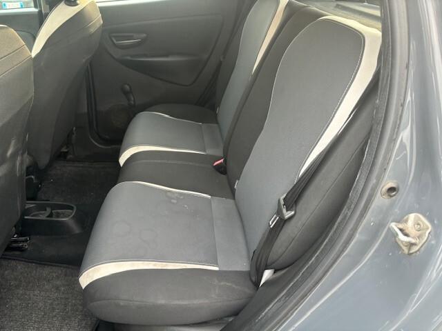 Lancia Ypsilon 0.9 TwinAir 85 CV 5 porte S&S Silver