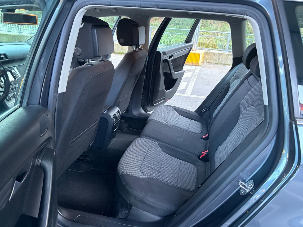 Volkswagen Passat Var. 2.0tdi 140cv manuale - 2013