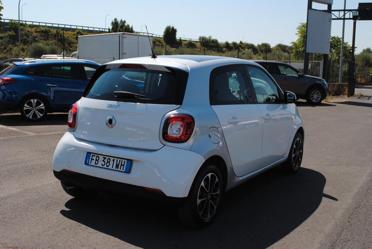 SMART FORFOUR 1.0 71 CV
