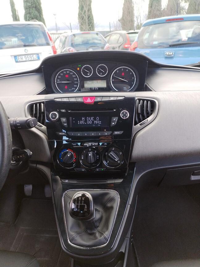 Lancia Ypsilon 1.2 69 CV 5p Silver 117000km euro 6 8/2015