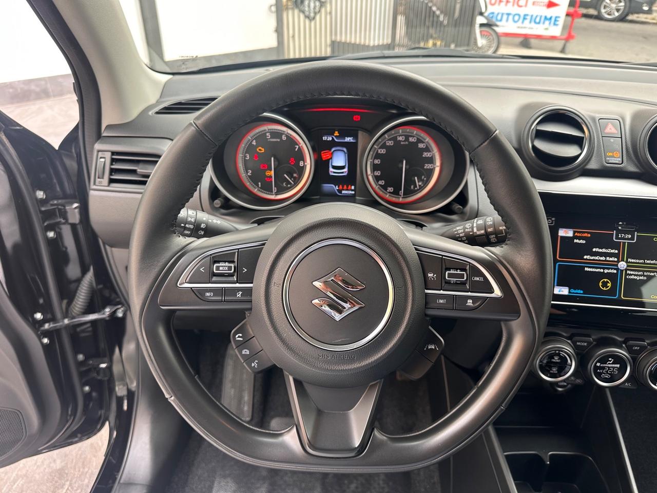 Suzuki Swift 1.2 Hybrid Top