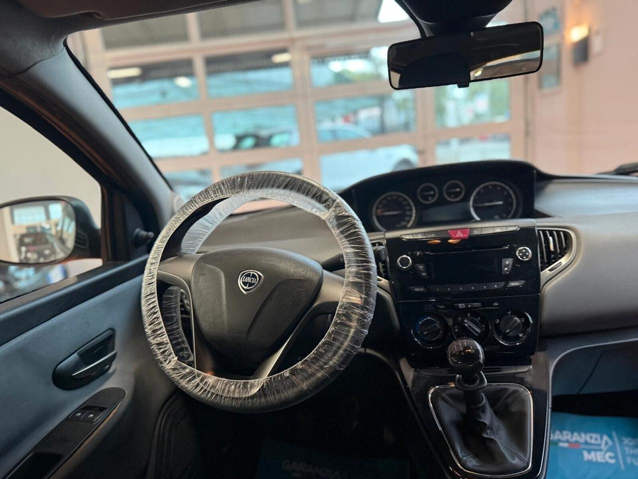Lancia Ypsilon 1.2 69 CV 5 porte Gold