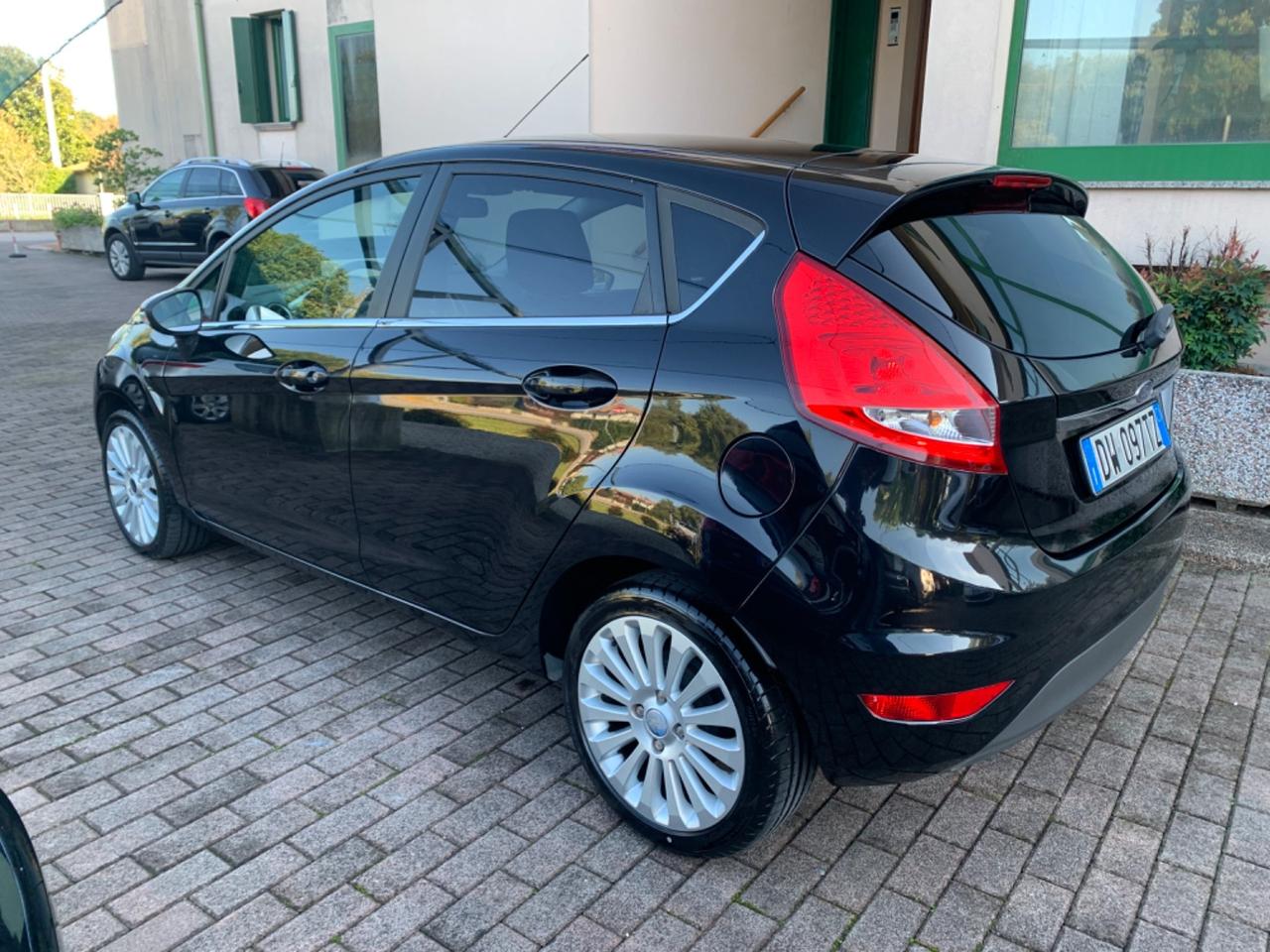 Ford Fiesta 1.2 82 CV 5 porte Titanium