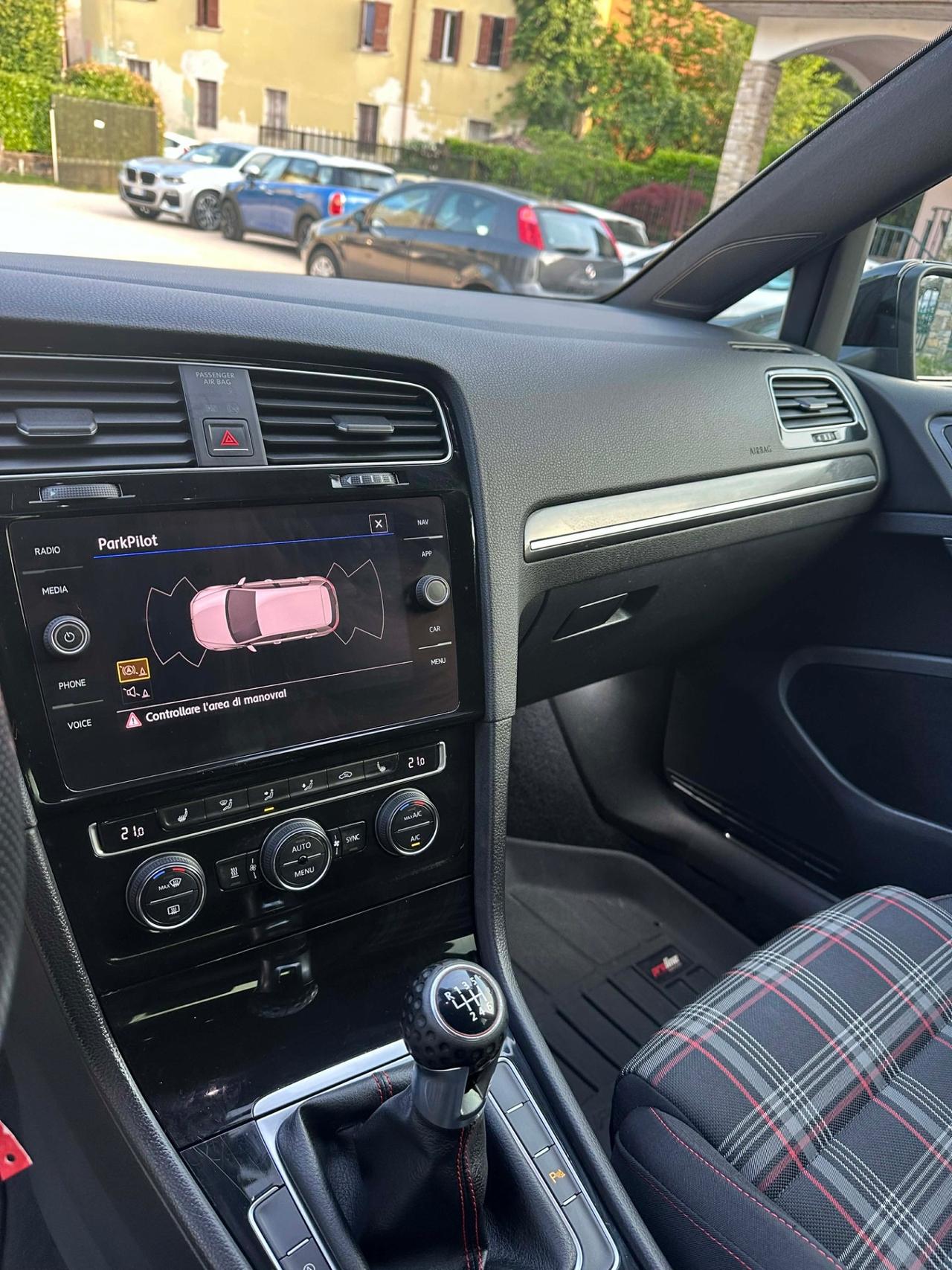 Volkswagen GOLF GTI PERFORMANCE 5P EU6B FULLOPT