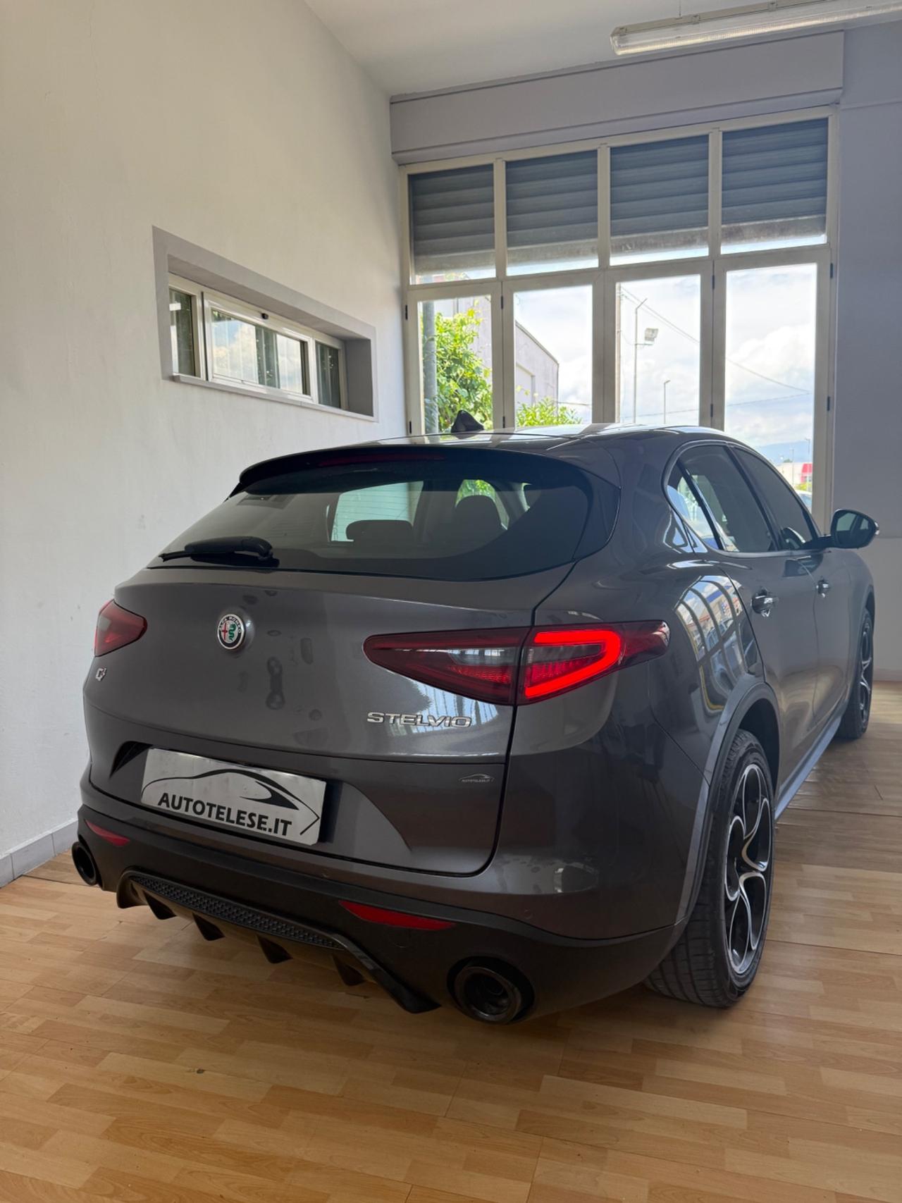 Alfa Romeo Stelvio 2.2 Turbodiesel 190 CV AT8 Q4 Business