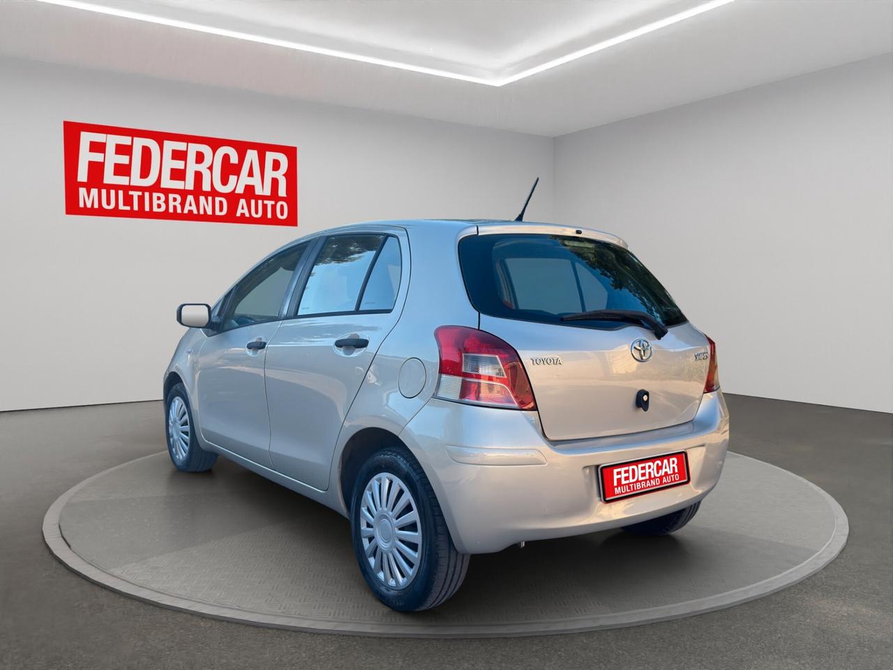 Toyota Yaris 1.0 5 porte Now