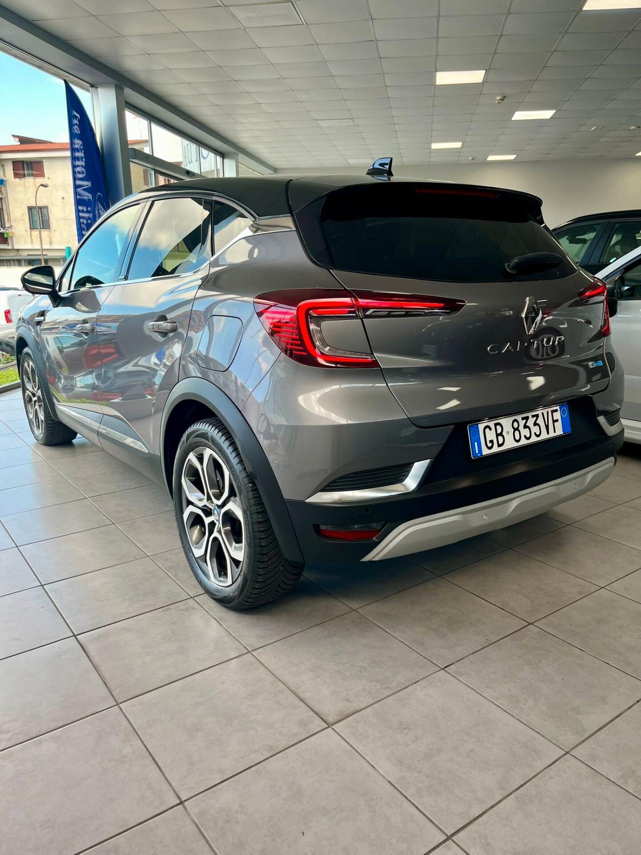 Renault Captur Plug-in Hybrid E-Tech 160 CV Intens