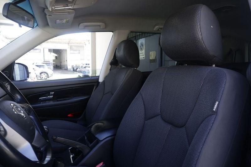 Ssangyong Rexton W Ssangyong Rexton W 2.2 Diesel 4WD M/T Plus Smart Audio 130KW ANNO 2016