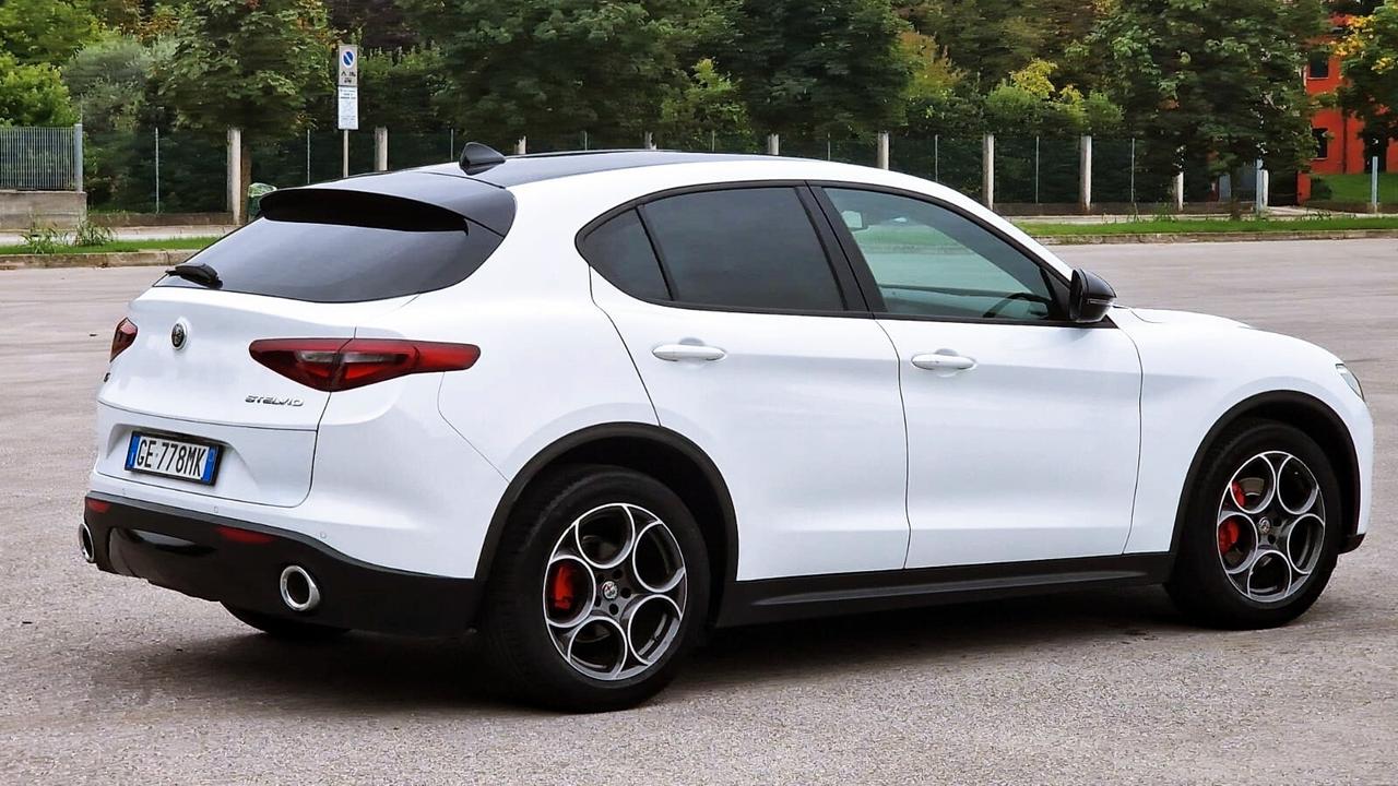 Alfa Romeo Stelvio 2.2 160 CV AT8 RWD