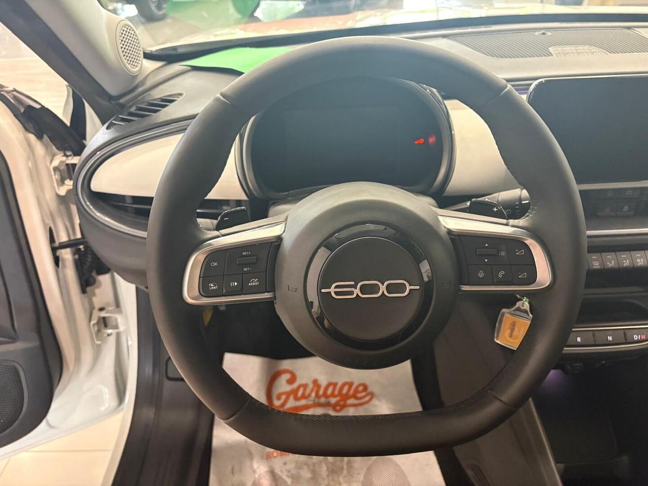 Fiat 600 1.2 hybrid 110cv auto