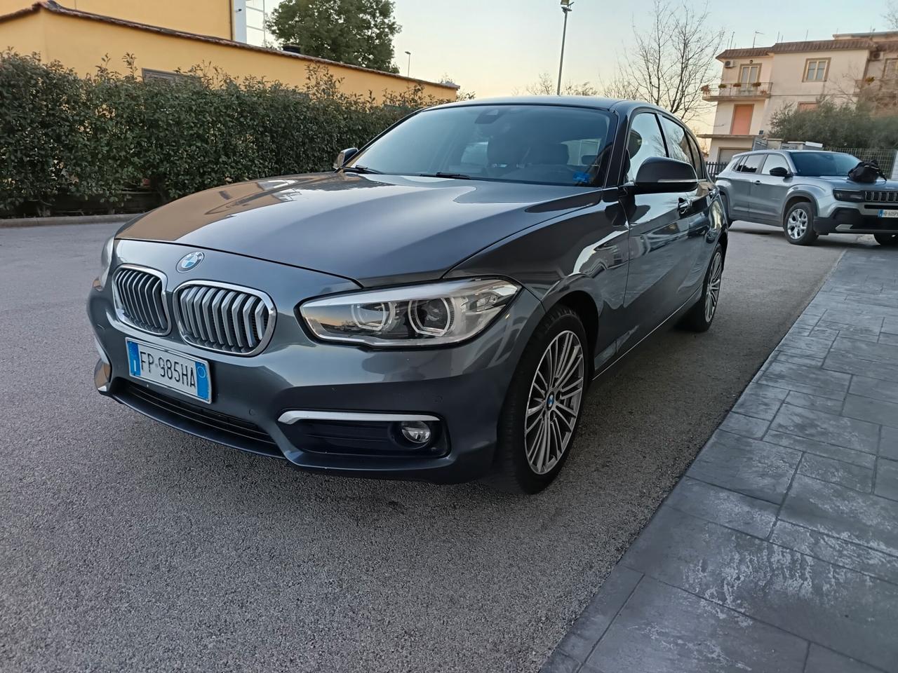 Bmw 116 116d 5p. Urban