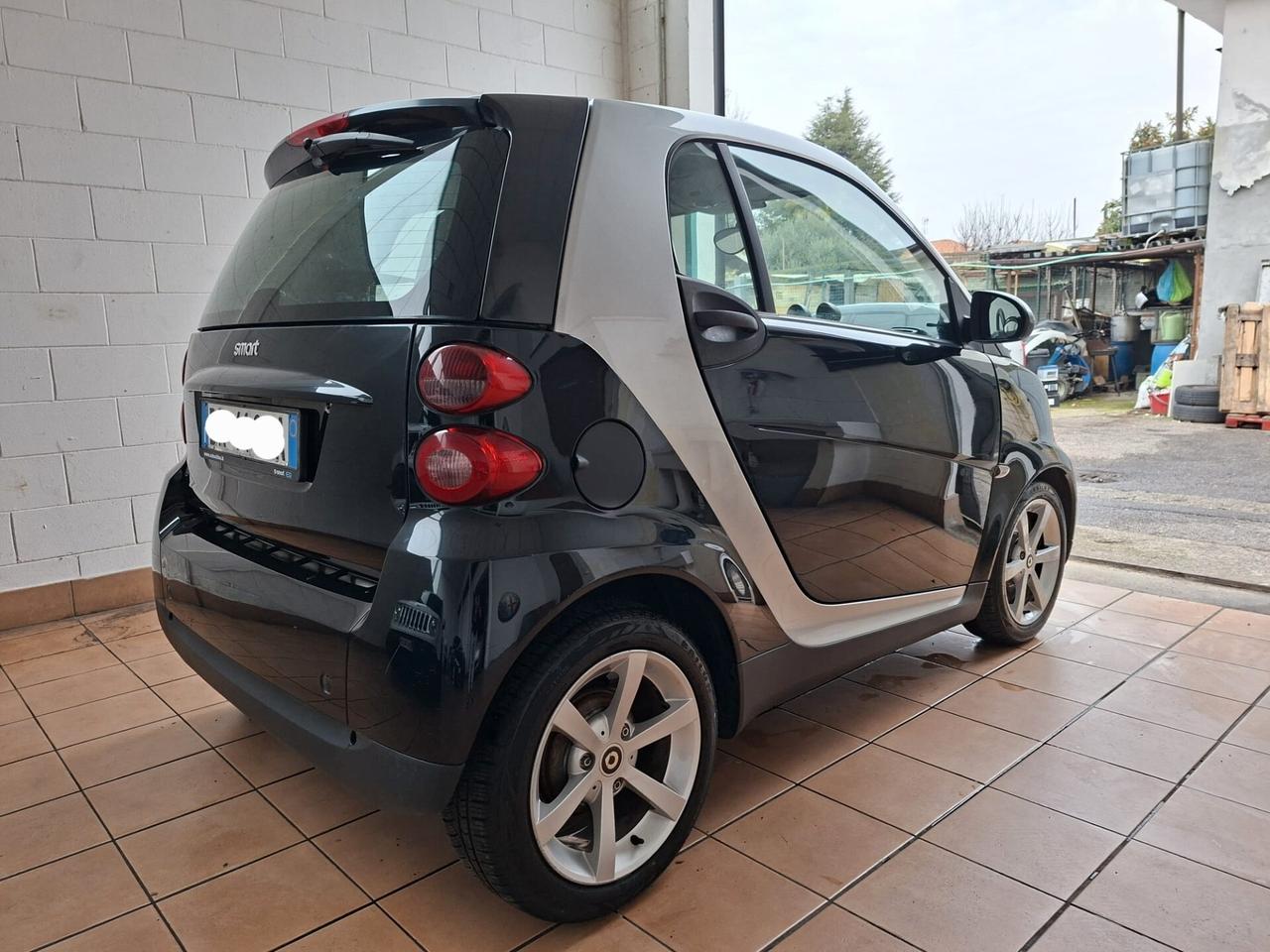 Smart ForTwo Fortwo1.0 mhd Passion 71cv, adatta a neop.