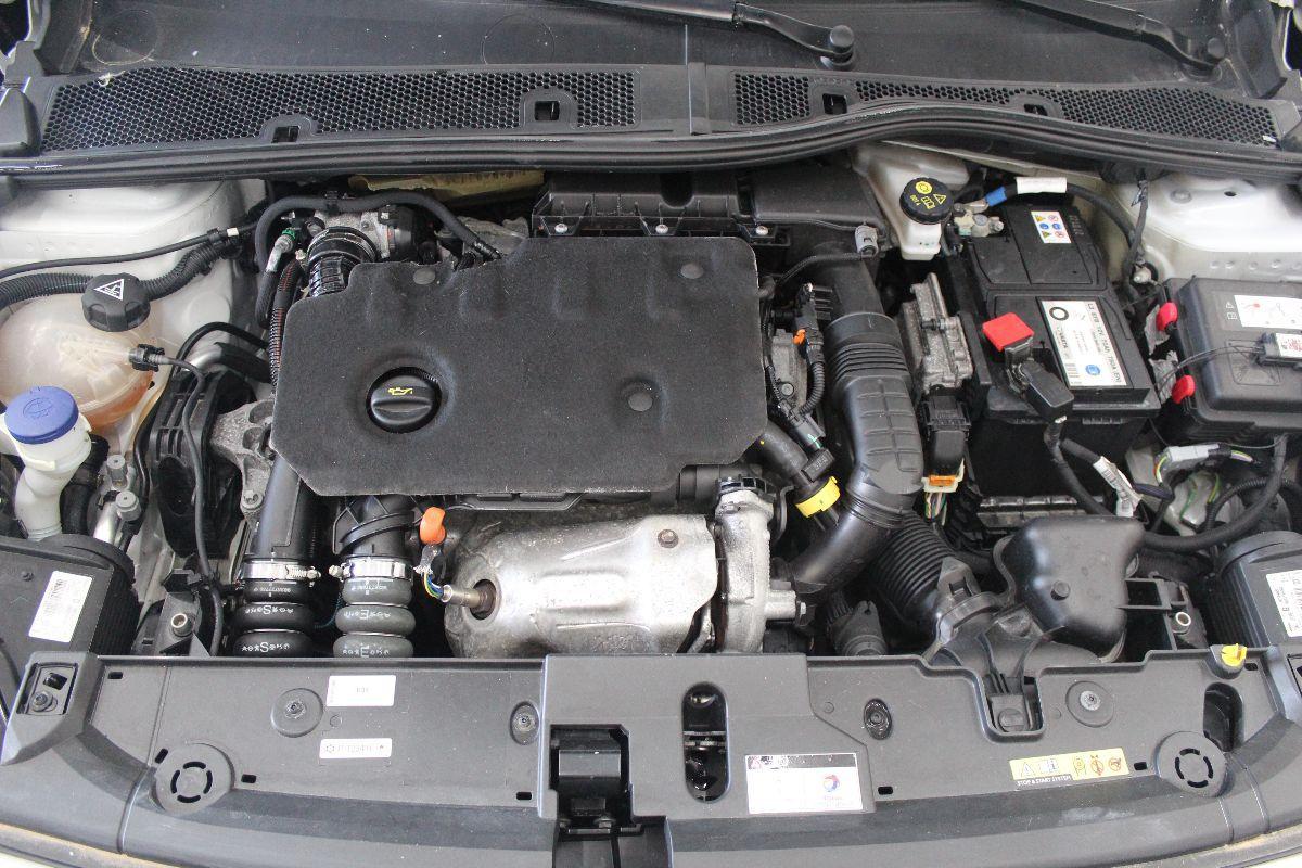 PEUGEOT - 208 - BlueHDi 100 S&S 5p. Active