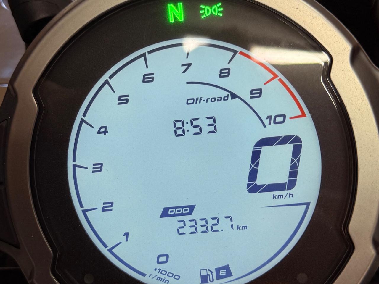 MERAVIGLIOSA CF-MOTO CON SOLI 2332 KM UNICO PROPRIETARIO
