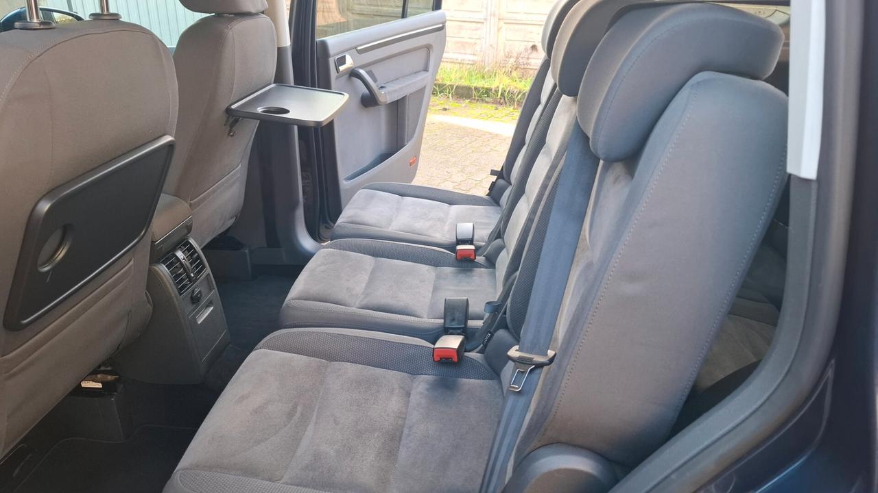 Volkswagen Touran 1.4 TSI Highline