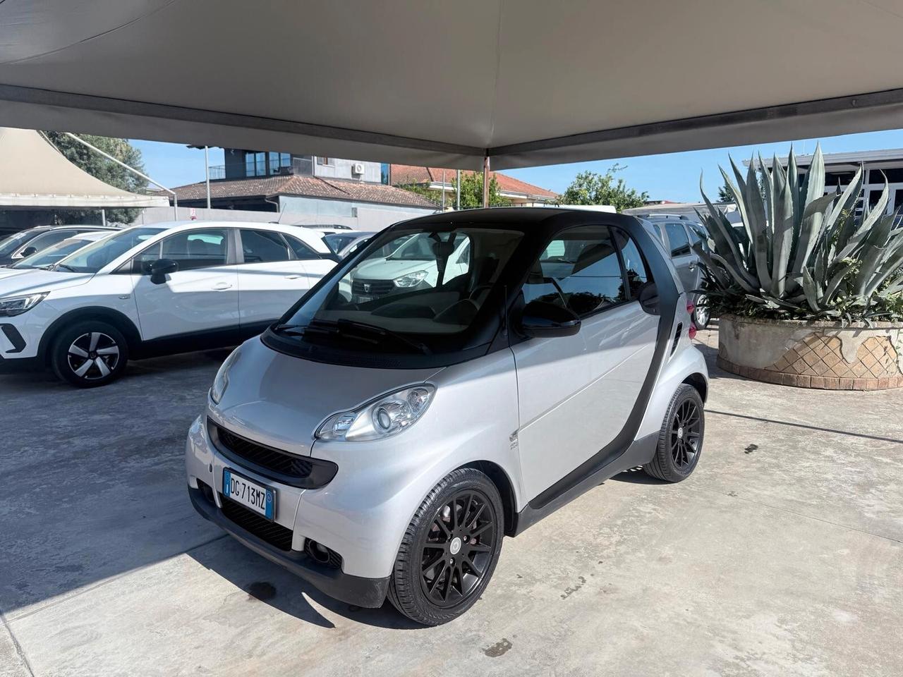 Smart ForTwo 1000 52 kW coupé limited one