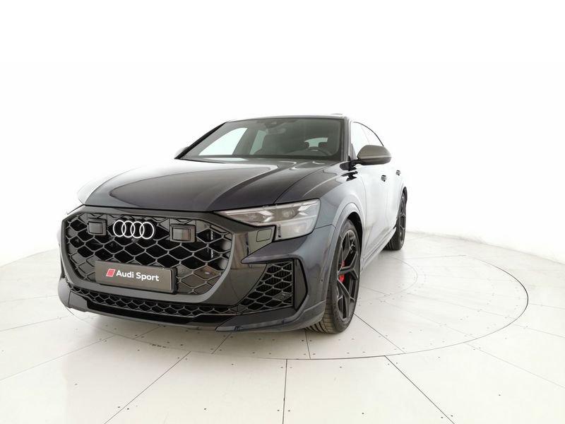 Audi Q8 RS 4.0 mhev 48V performance 640cv tiptronic