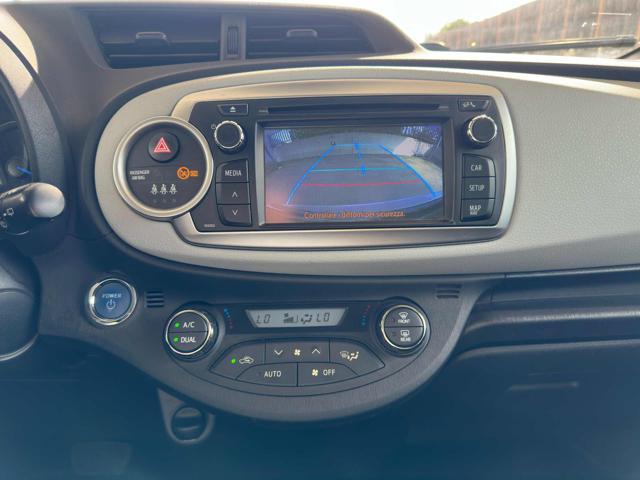 TOYOTA Yaris 1.5 5 POSTI IBRIDA OK NEOPATENTATI BI-COLOR