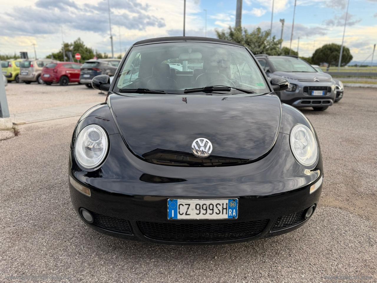VOLKSWAGEN New Beetle 1.4 16V Cabrio