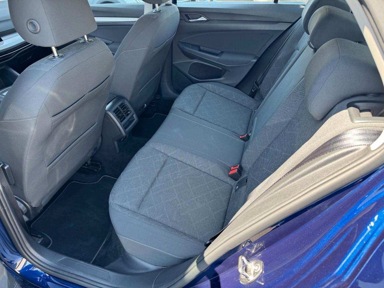 Volkswagen Golf 1.0 etsi evo Life 110cv dsg / NO VINCOLI