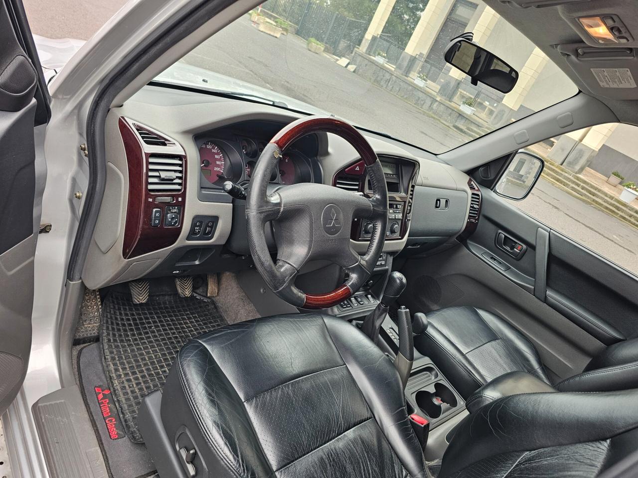 Mitsubishi Pajero 3.2 16V DI-D 5p. GLS2 ASI full optional