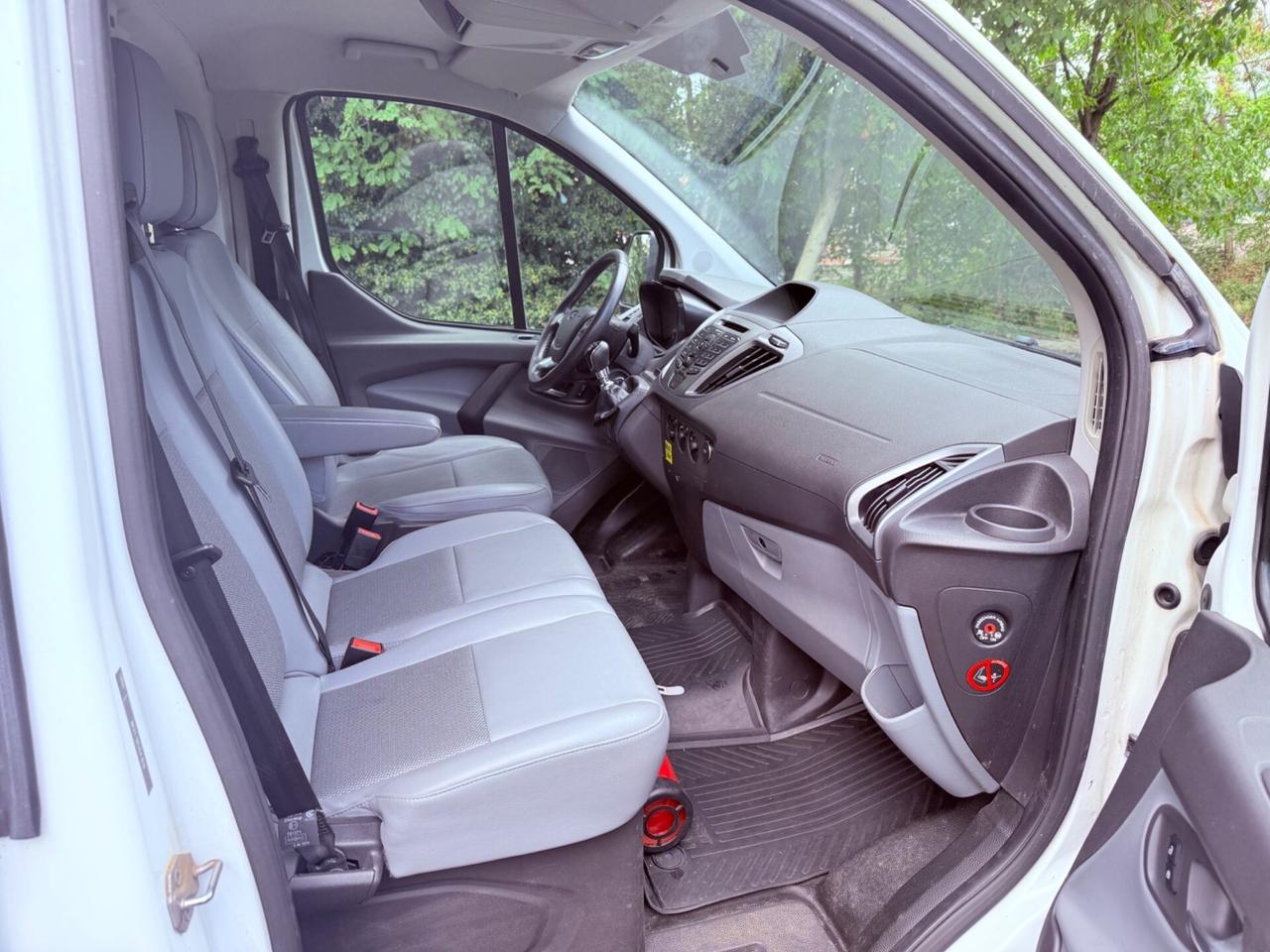 Ford Transit Custom 2.2 TDCi- UNICO PROPRIETARIOOO