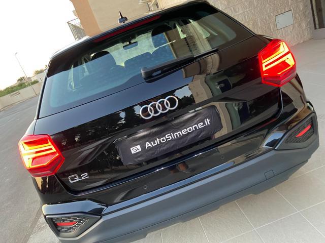AUDI Q2 30 TDI Admired Advanced-RETROCAMERA-CARPLAY