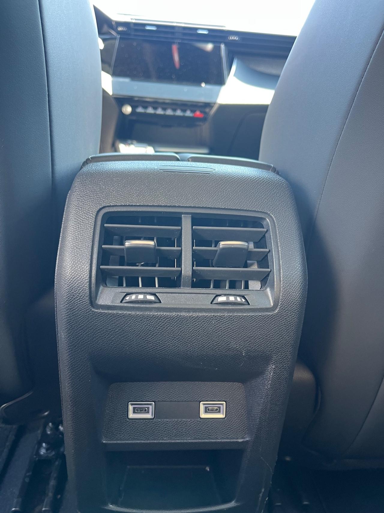 Peugeot 408 PureTech 130 Garanzia 12 mesi