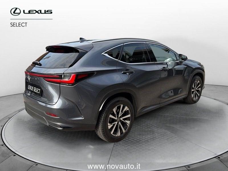 Lexus NX Hybrid Premium 4WD MY22