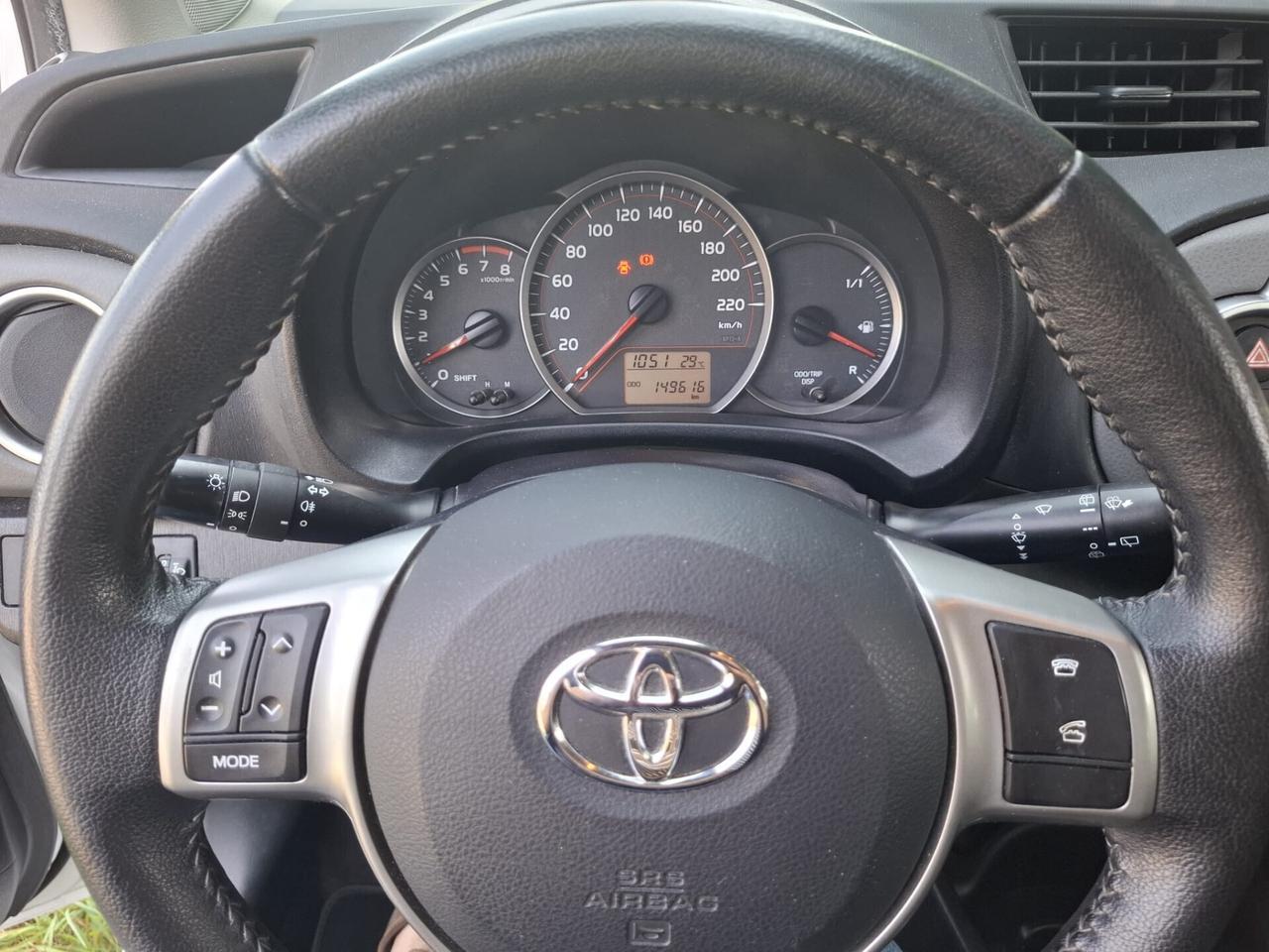 Toyota Yaris 1.0 5 porte Lounge