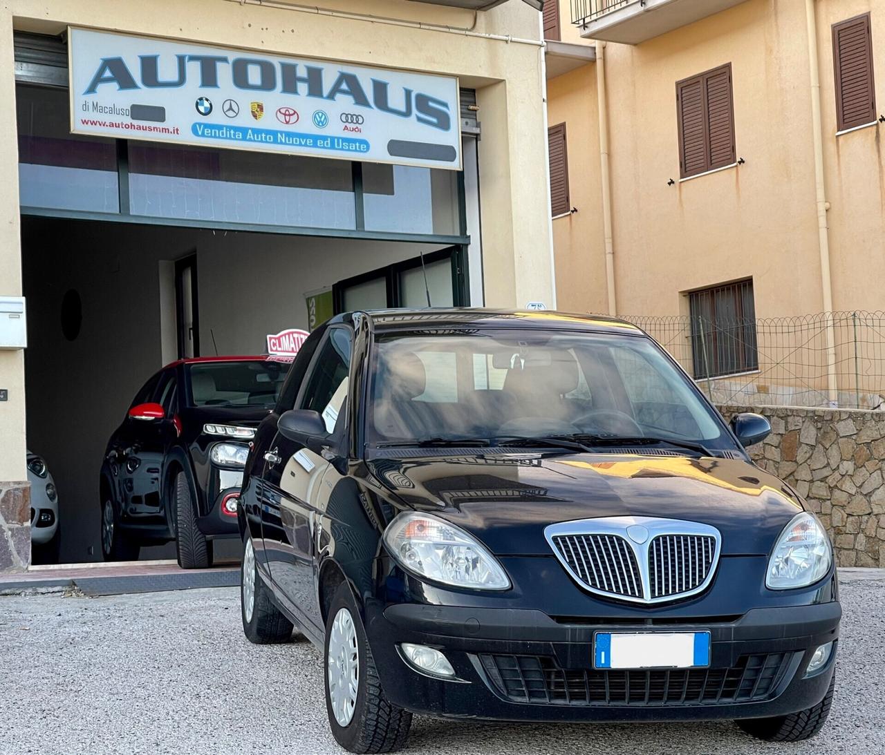 Lancia Ypsilon 1.2 69cv benzina - NEOPATENTATI