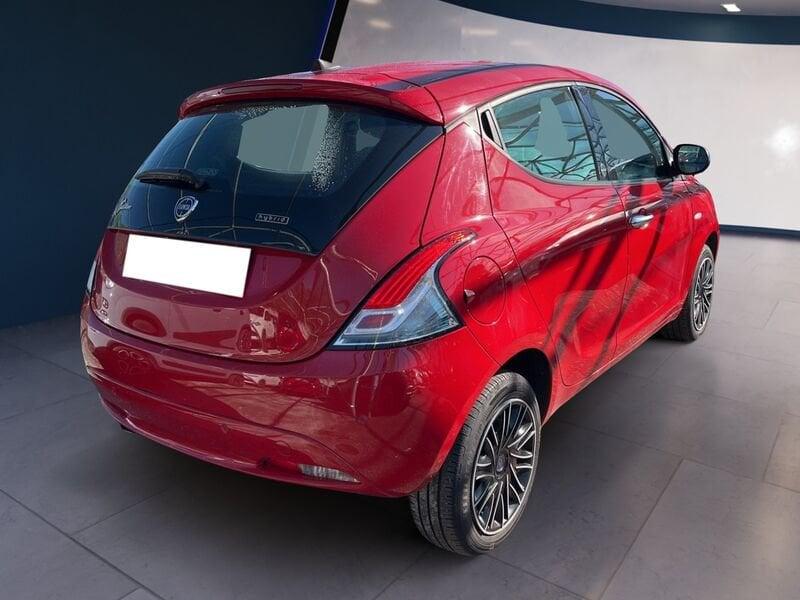 Lancia Ypsilon III 2021 1.0 firefly hybrid Gold s&s 70cv