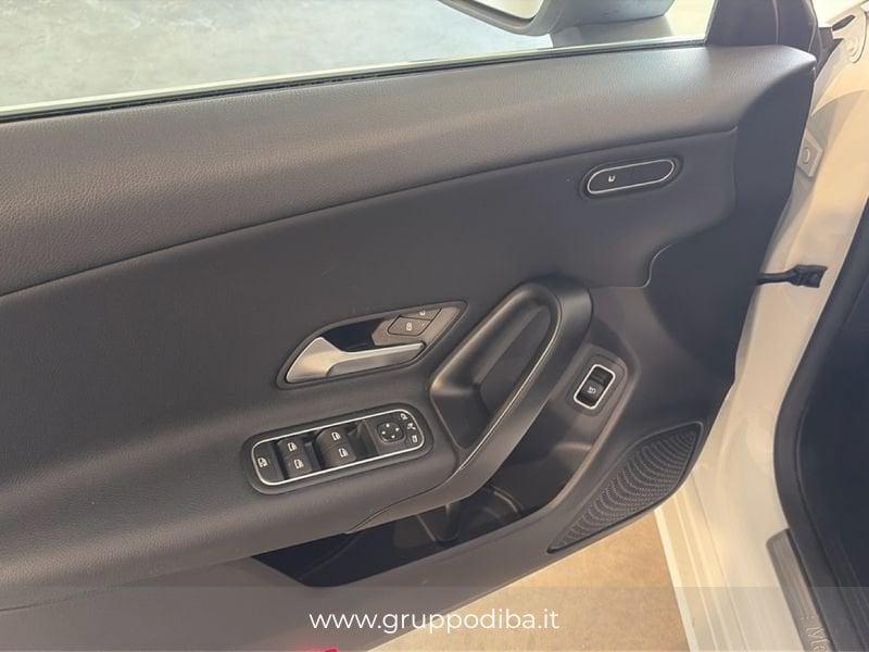 Mercedes-Benz CLA Sh.Brake - X118 2023 Shooting Brake 180 d Advanced auto