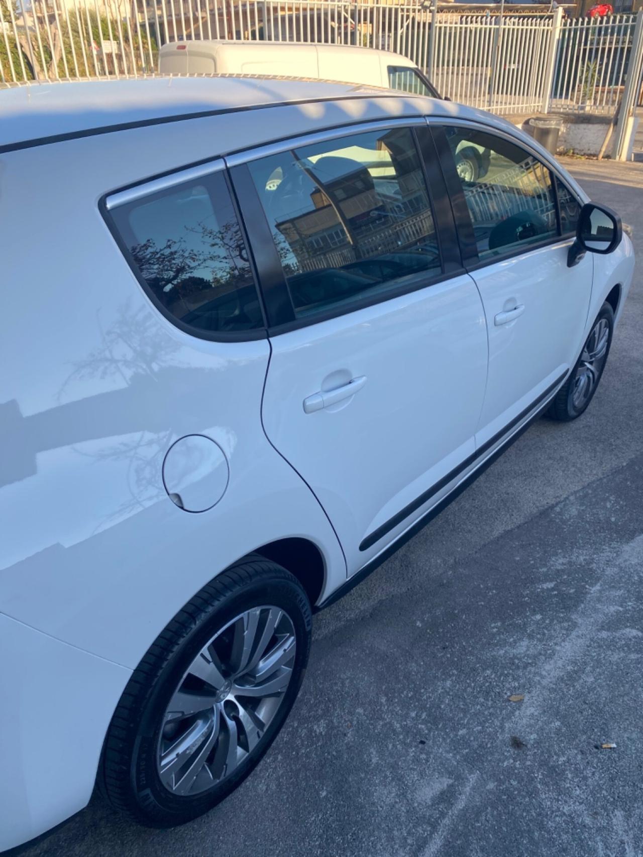 Peugeot 3008 1.6 HDI Fine 2016 Full Navi Led