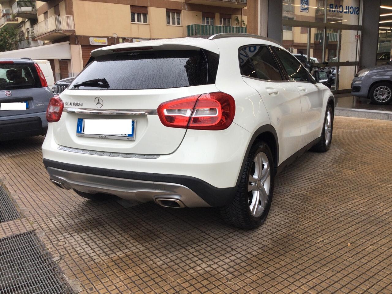 Mercedes-benz GLA 180 d Automatic Premium