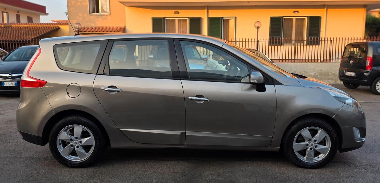 Renault Grand Scénic X-Mod 1.5 dCi 7 posti