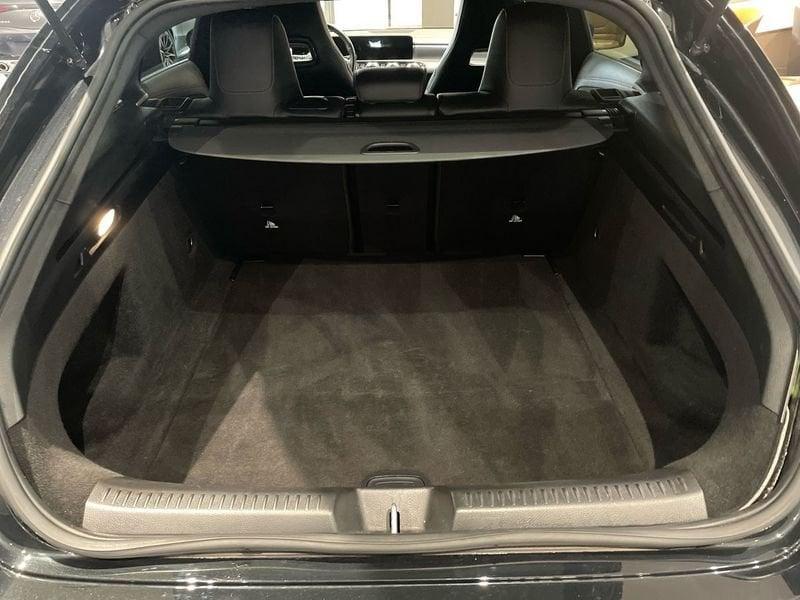 Mercedes-Benz CLA Shooting Brake 200 d Premium auto