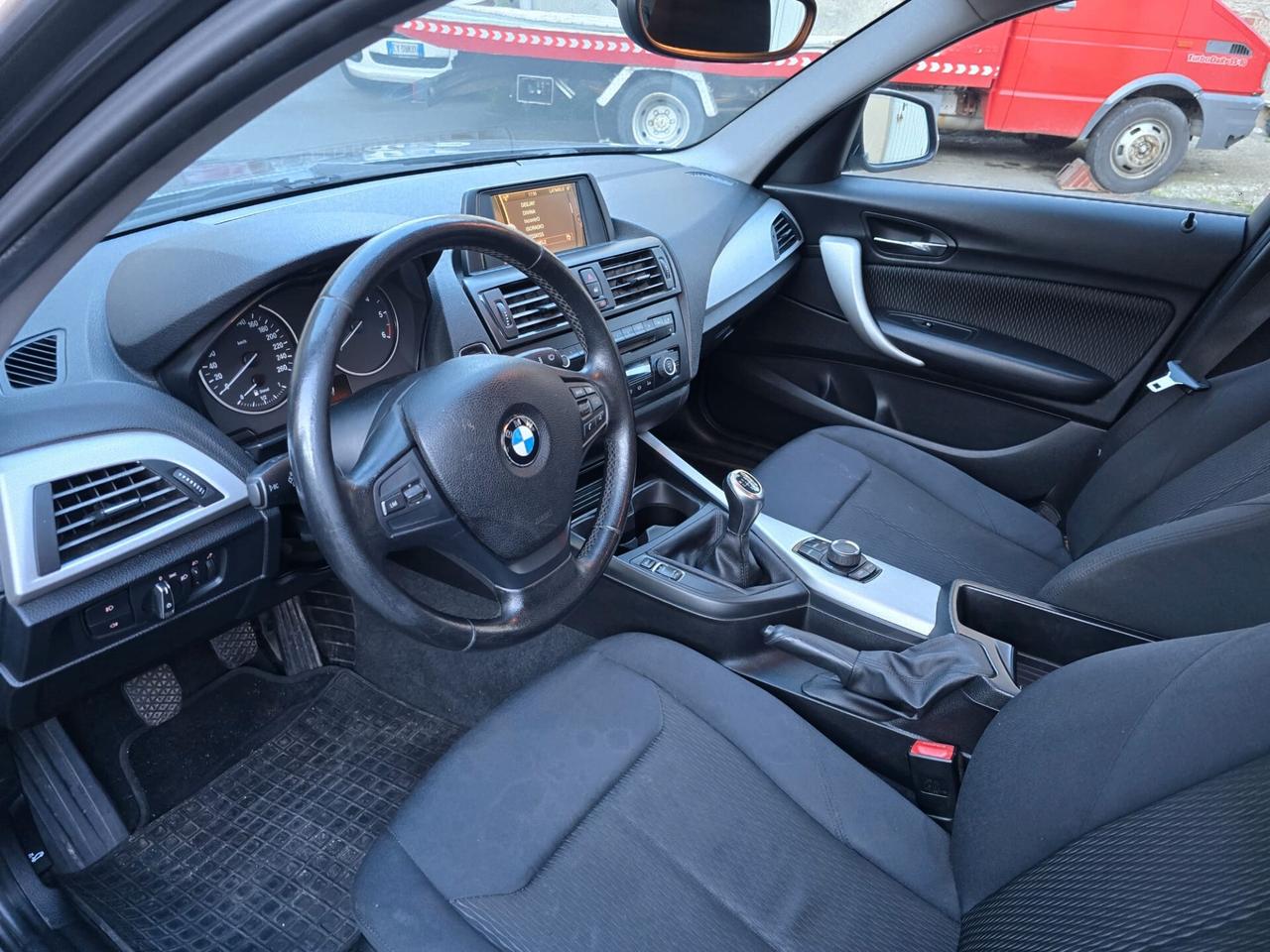 Bmw 116 116d 5p. Efficient Dynamics Urban