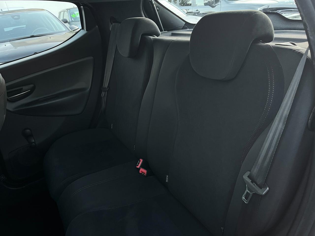 Lancia Ypsilon 1.2 69 CV 5 porte Gold