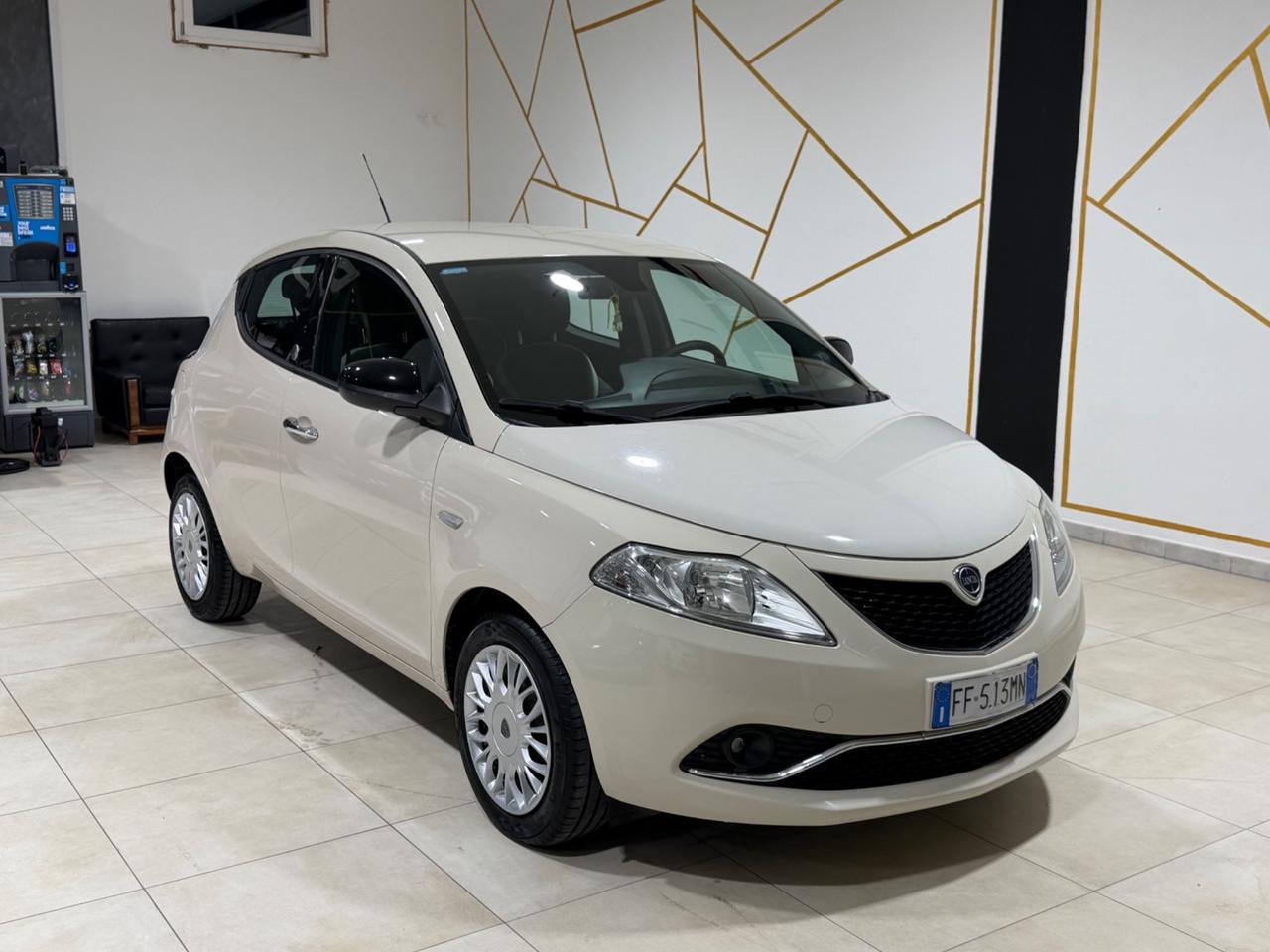 Lancia Ypsilon 1.2 69 CV 5 porte GPL Ecochic Gold