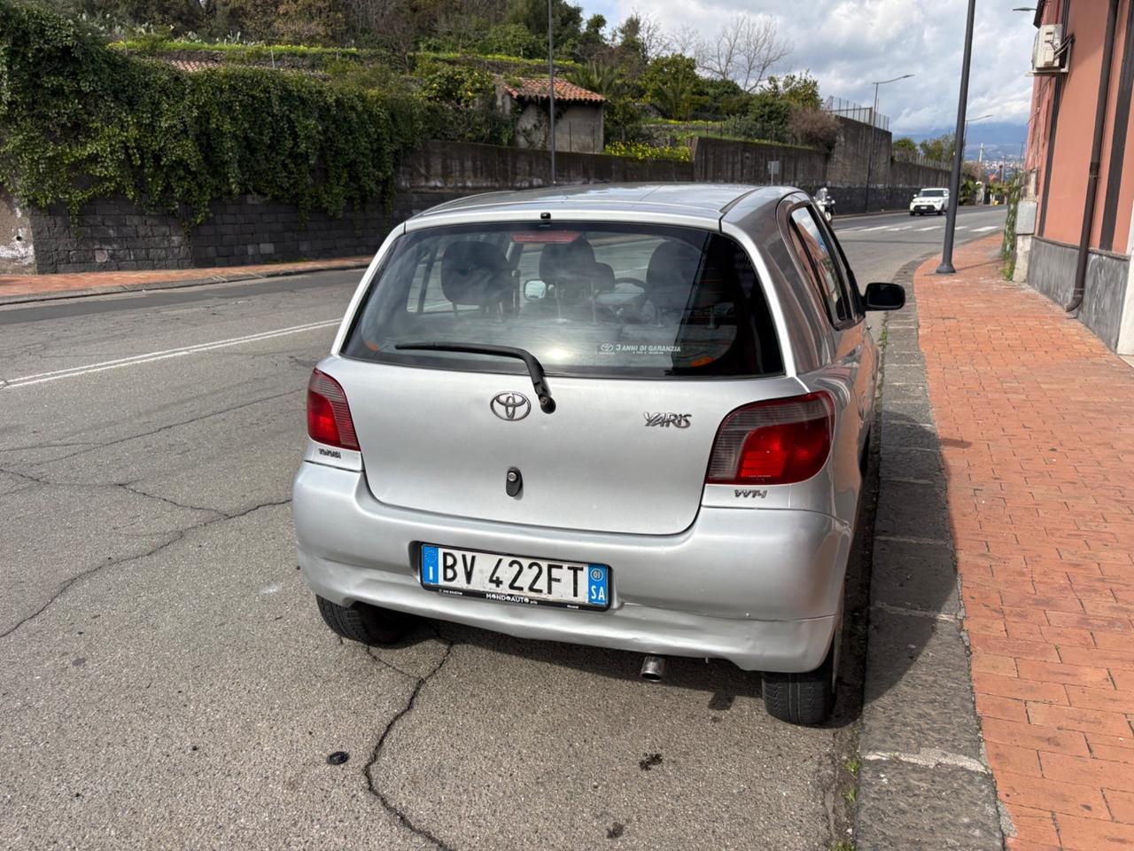 Toyota Yaris 1.3i 16V cat 5 porte
