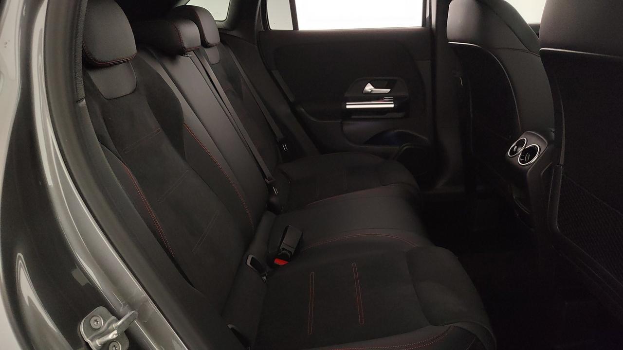 Mercedes-Benz GLA 200 d automatic