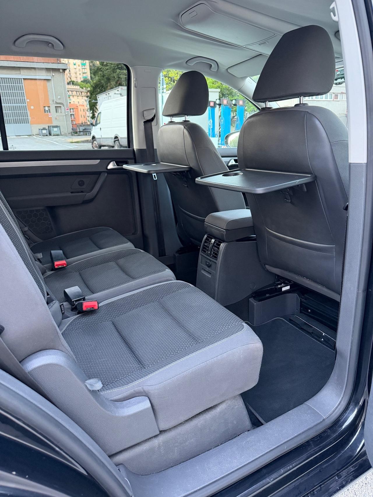 Volkswagen Touran 1.2 TSI BENZINA - 7 POSTI NEOPATENTATI