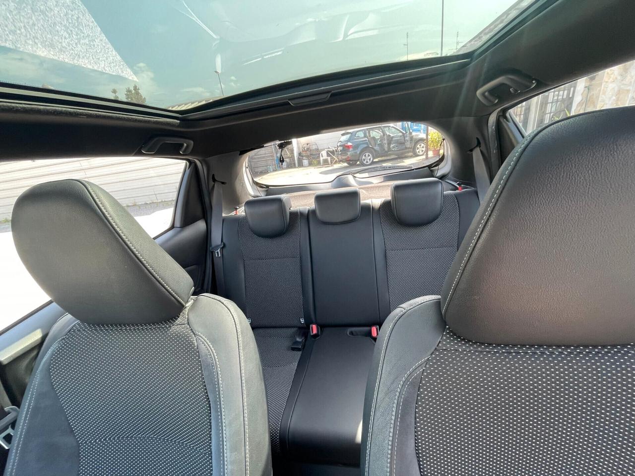 Toyota Yaris 1.5 Hybrid Style TETTO GARANZIA